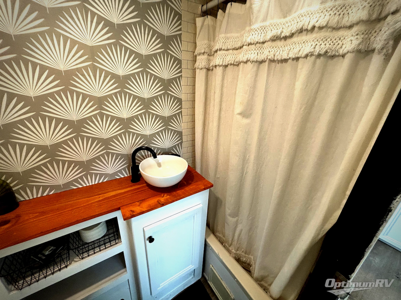 2018 Dutchmen Coleman Light LX 1605FB Photo 9