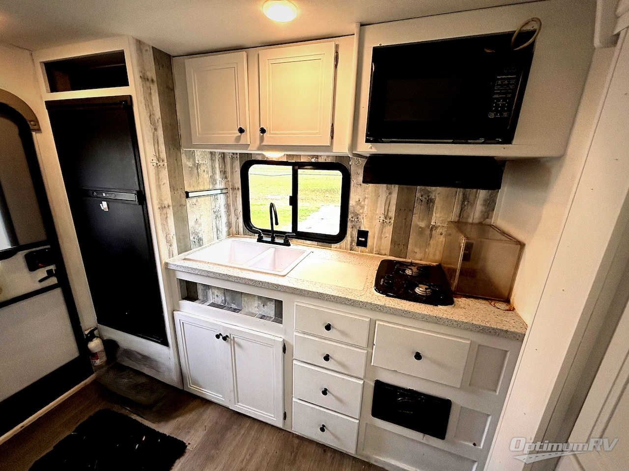 2018 Dutchmen Coleman Light LX 1605FB Photo 11