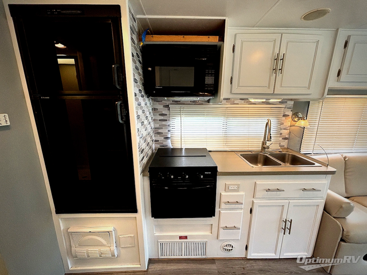 2005 Coachmen Mirada 300QB Photo 6