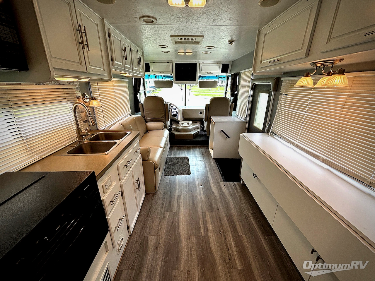 2005 Coachmen Mirada 300QB Photo 5