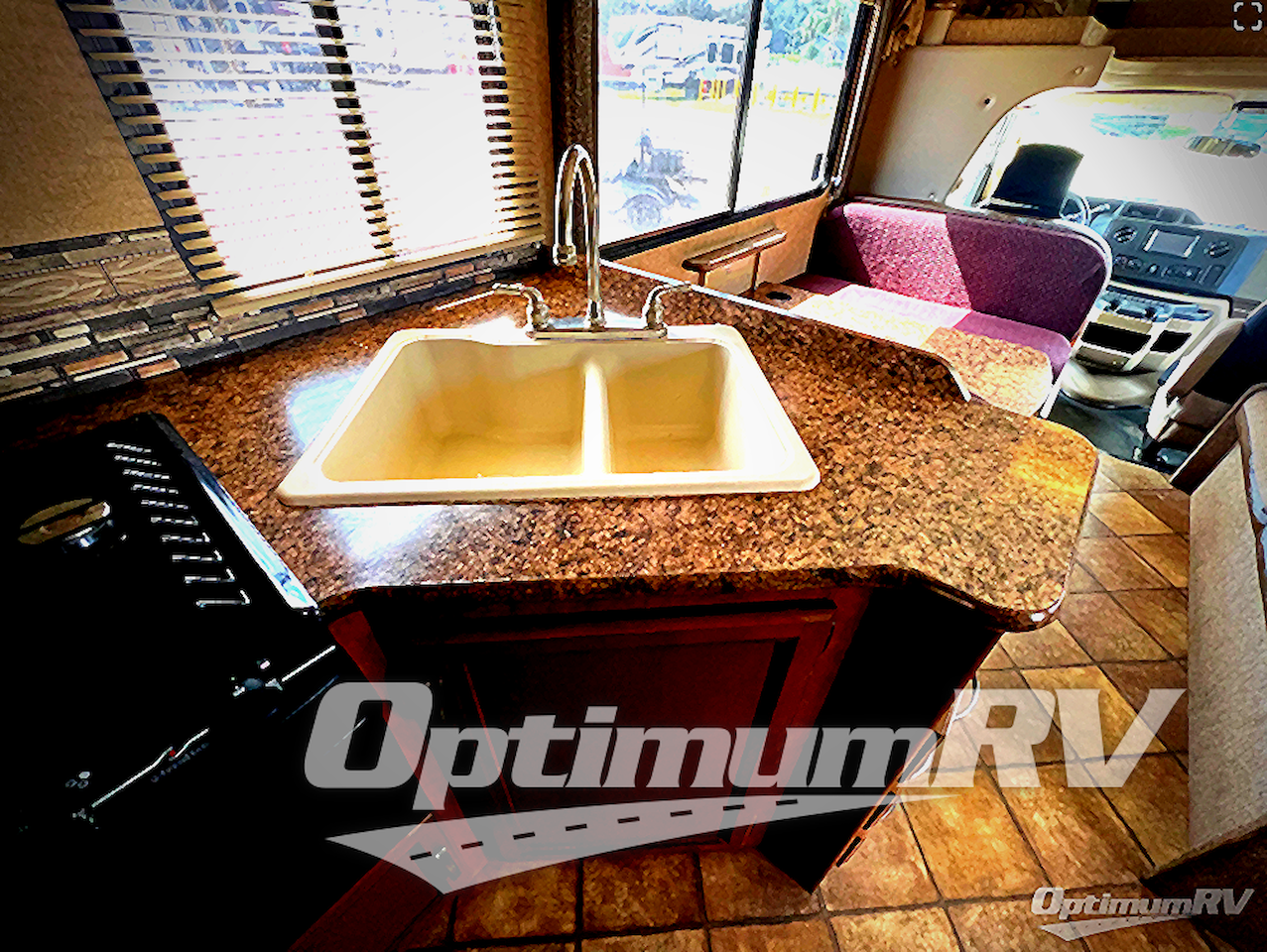 2014 Thor Chateau 26A Photo 11