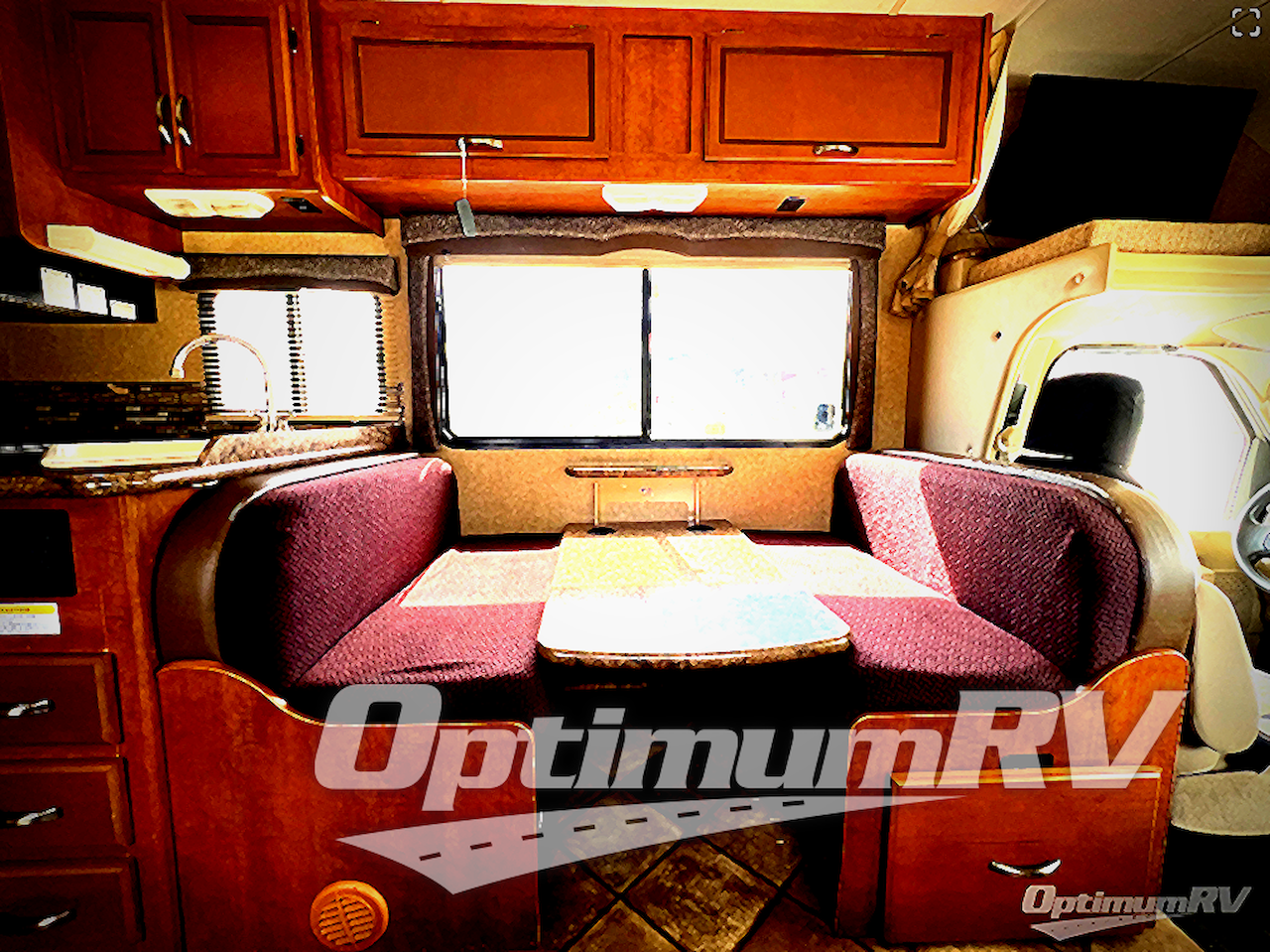 2014 Thor Chateau 26A Photo 9