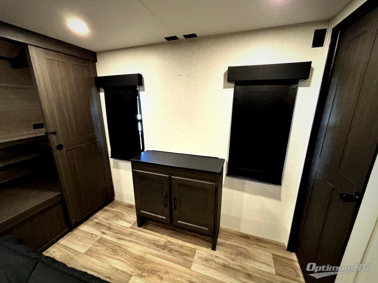 2026 Venture Stratus SR302VBH Photo 10