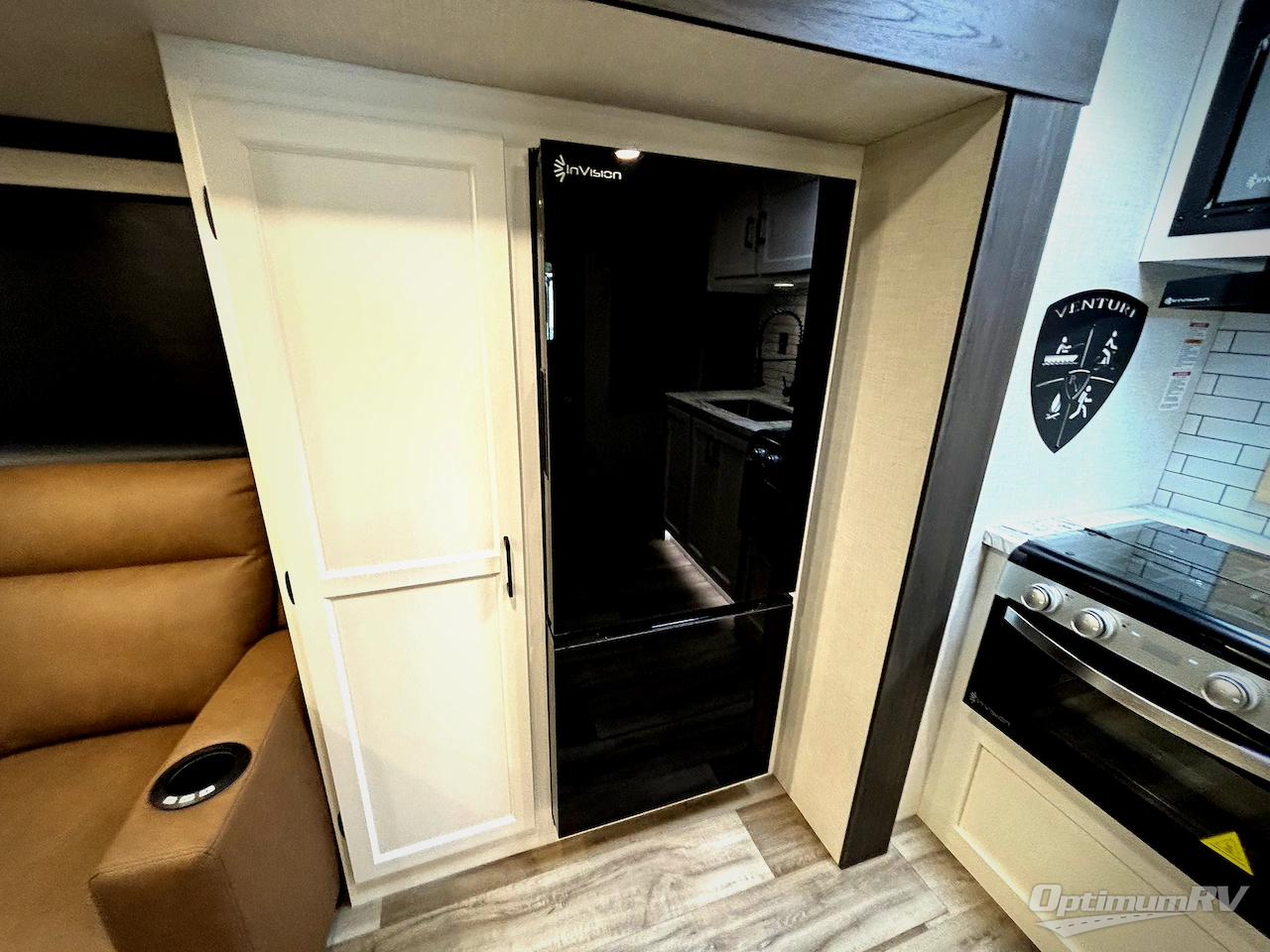 2026 Venture Stratus SR302VBH Photo 12