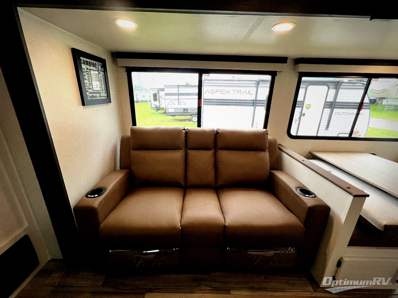 2026 Venture Stratus SR261VRB Photo 7