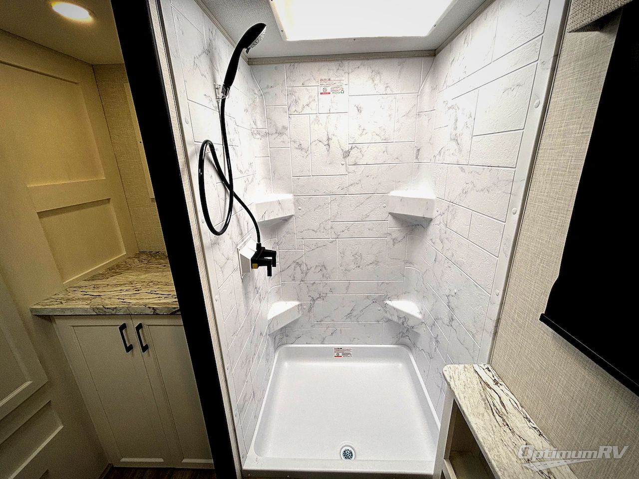 2026 Venture Stratus SR261VRB Photo 14