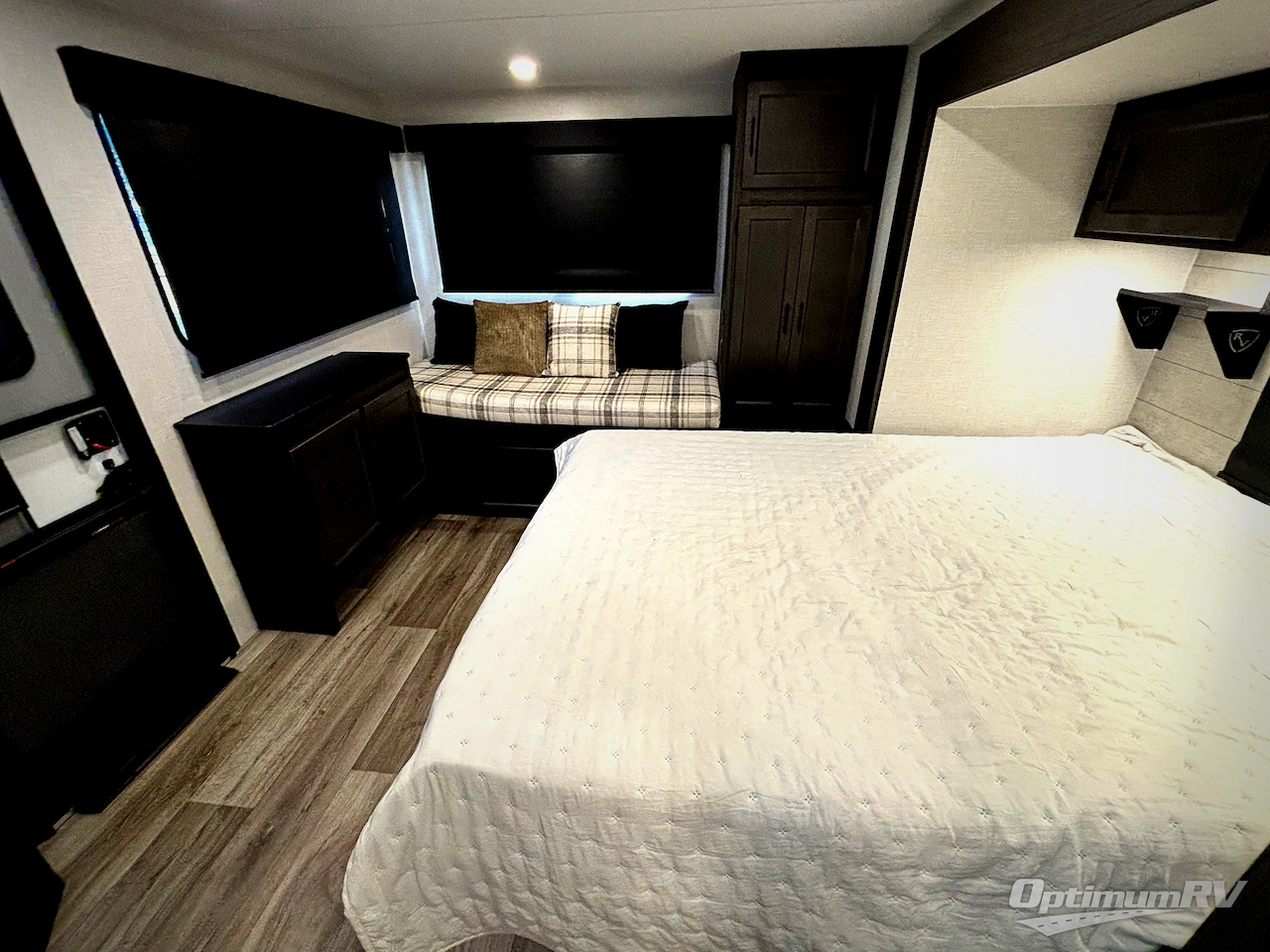 2026 Venture Stratus SR262VFK Photo 15