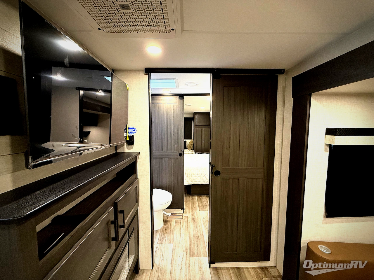 2026 Venture Stratus SR262VFK Photo 19