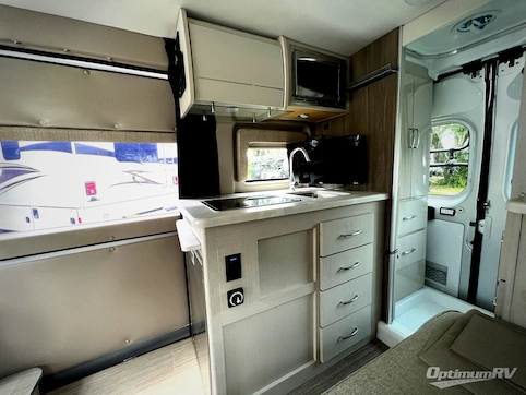 2022 Thor Rize 18M RV Photo 3