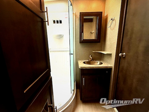 2020 Forest River Rockwood Signature Ultra Lite 8335SB RV Photo 4