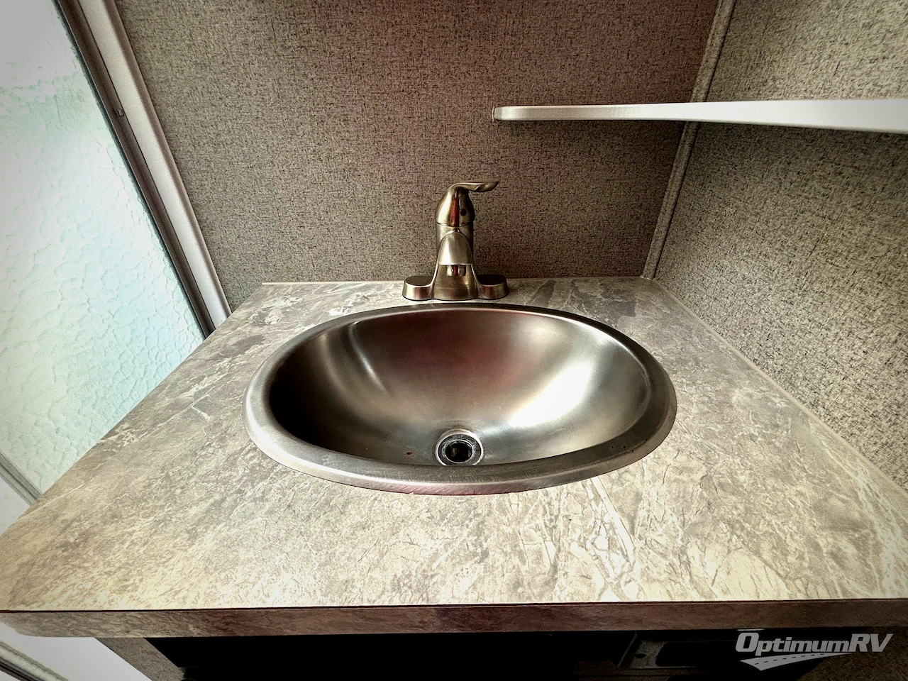 2020 Forest River Rockwood Signature Ultra Lite 8335SB Photo 16