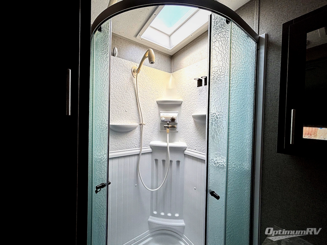 2020 Forest River Rockwood Signature Ultra Lite 8335SB Photo 17