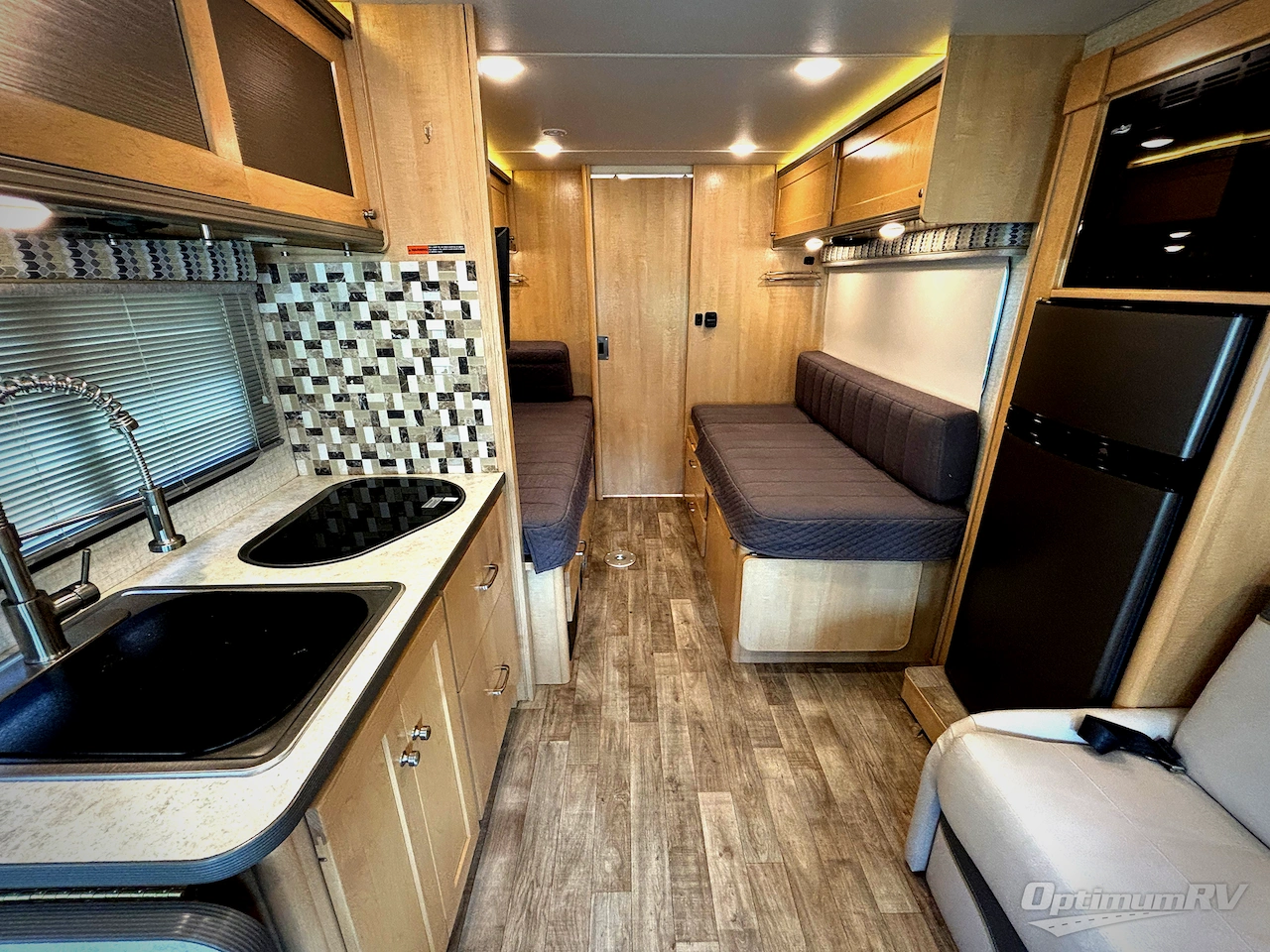 2018 Winnebago Fuse 23A Photo 4