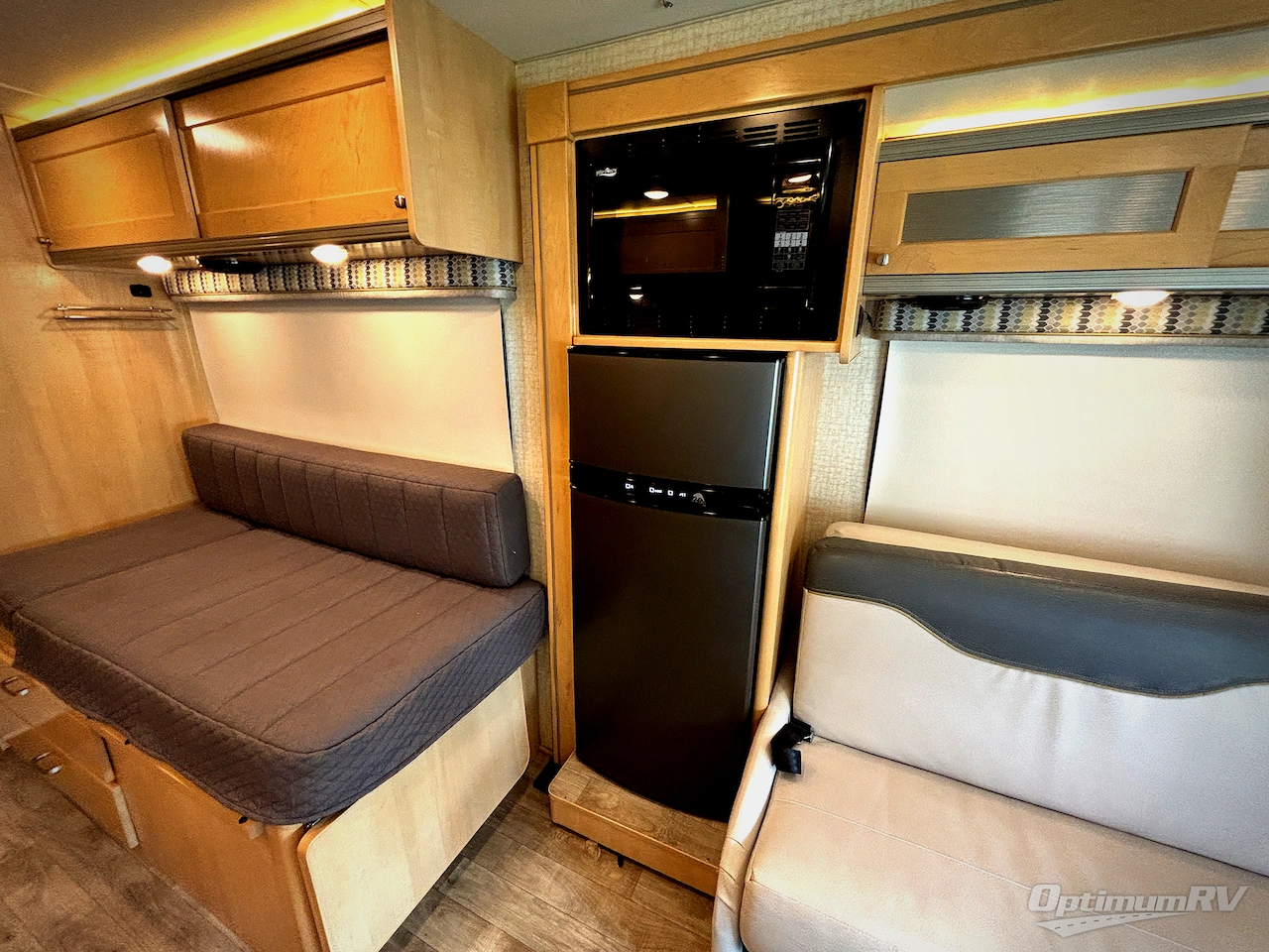 2018 Winnebago Fuse 23A Photo 13
