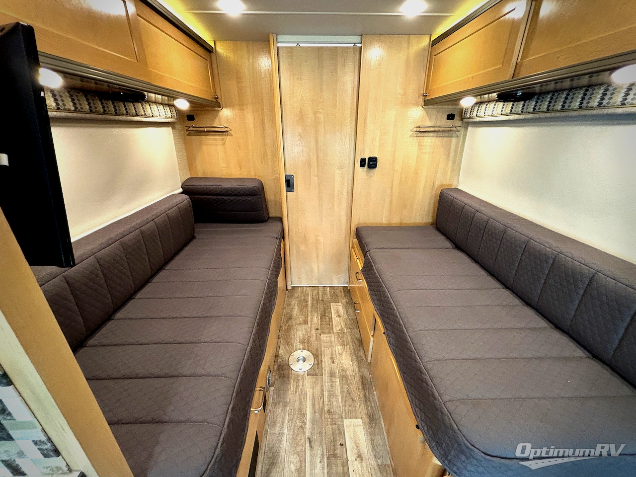 2018 Winnebago Fuse 23A Photo 14