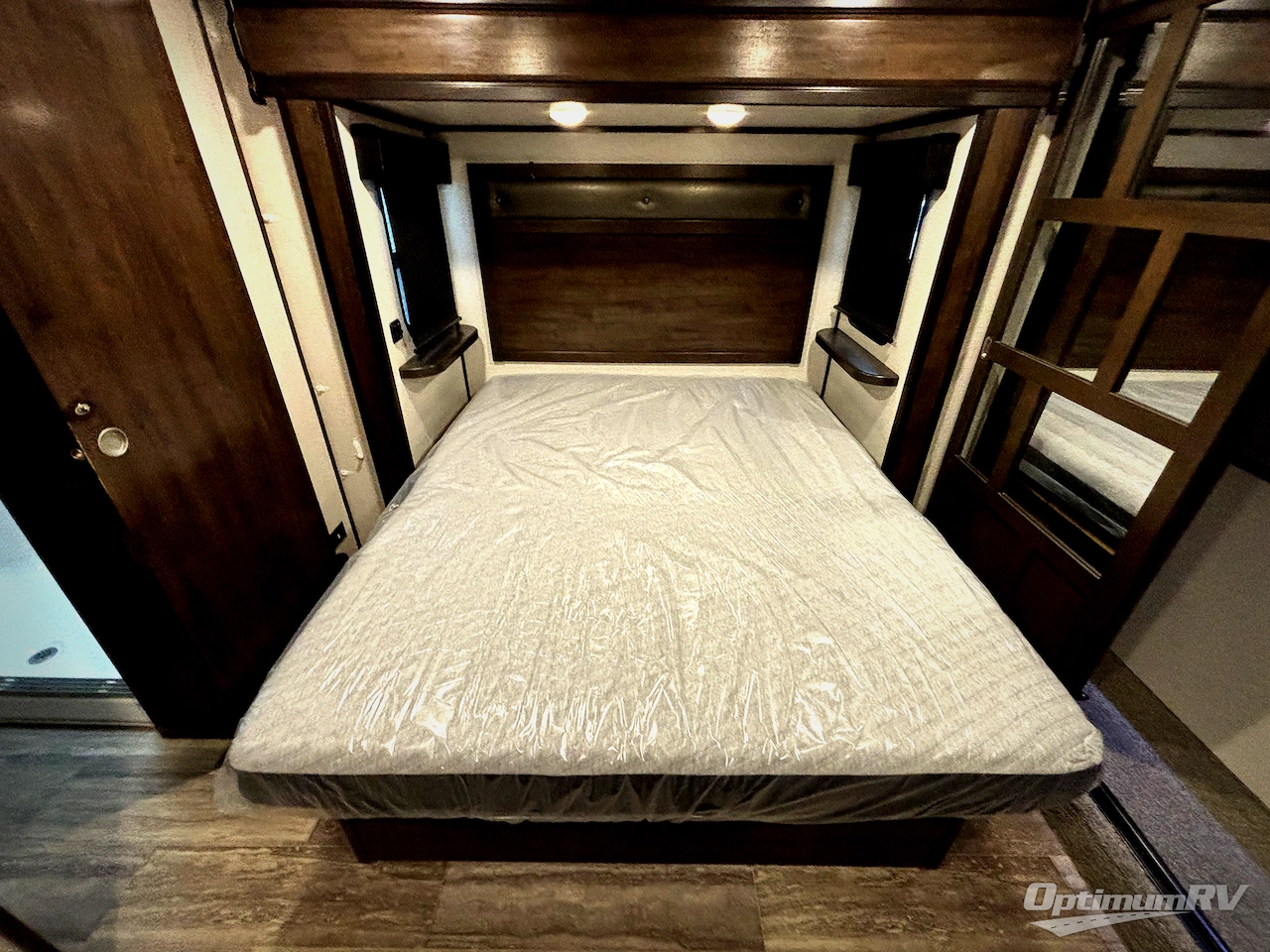 2022 Dutchmen Voltage 4015 Photo 9