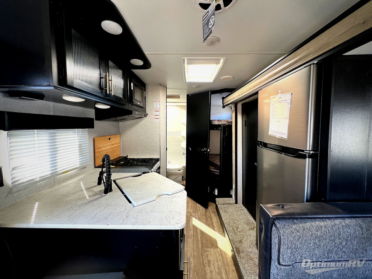 2022 Forest River Cherokee Grey Wolf 26BRB Photo 9