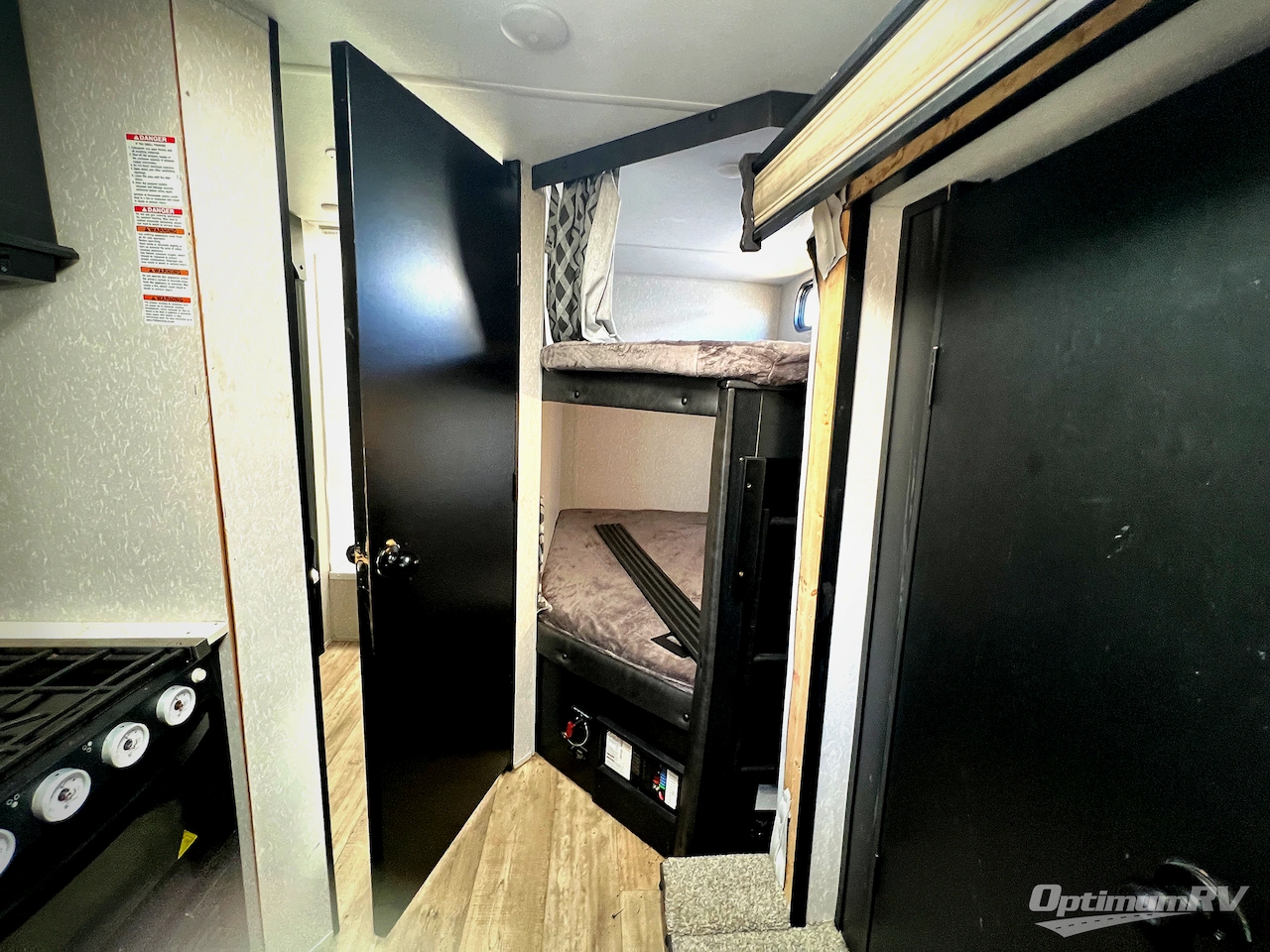 2022 Forest River Cherokee Grey Wolf 26BRB Photo 11