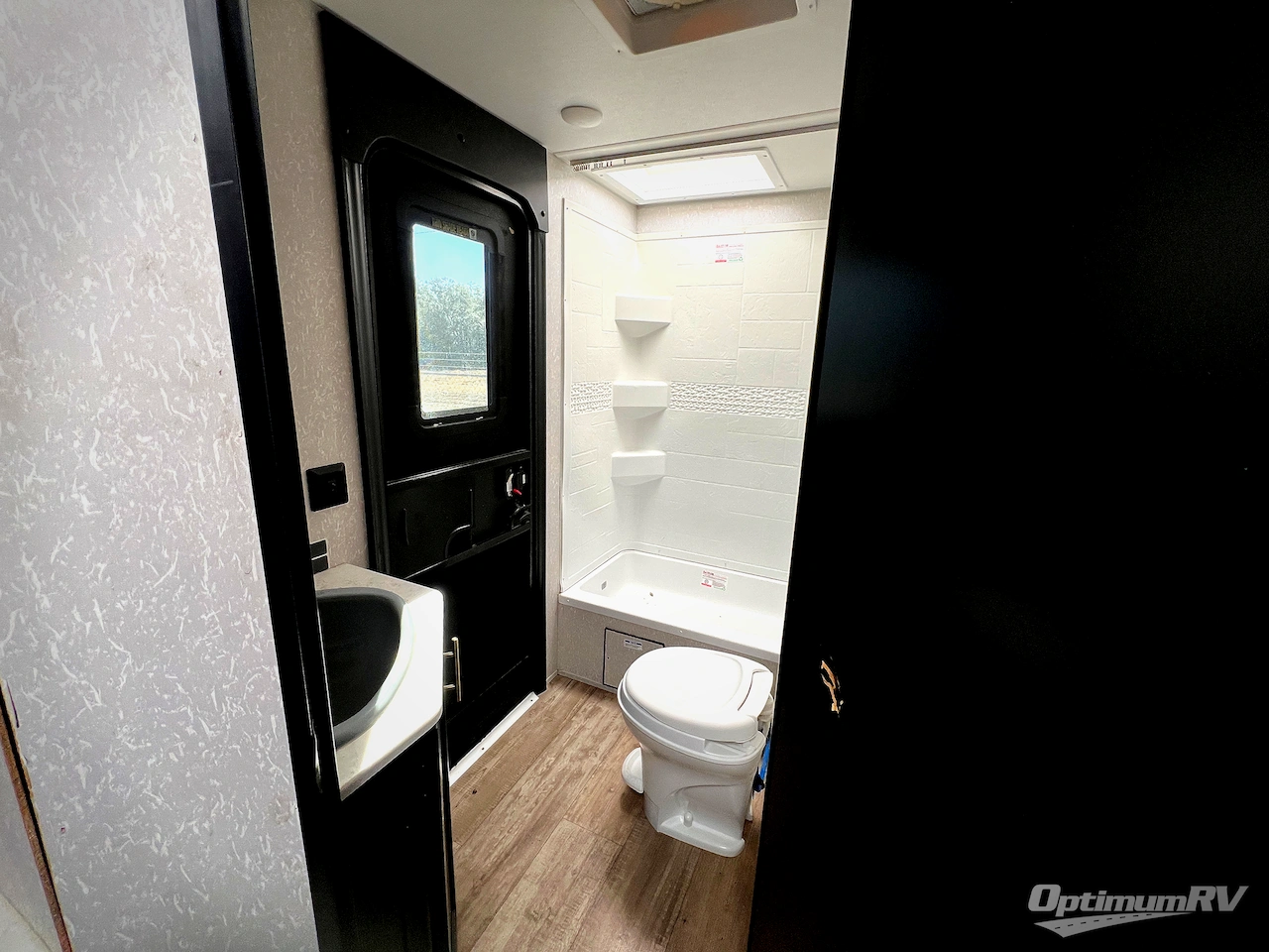 2022 Forest River Cherokee Grey Wolf 26BRB Photo 12