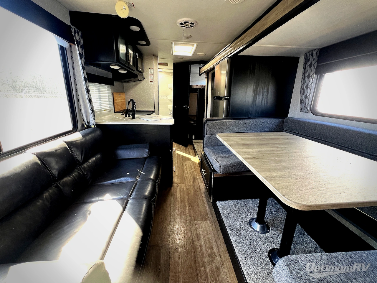 2022 Forest River Cherokee Grey Wolf 26BRB Photo 5