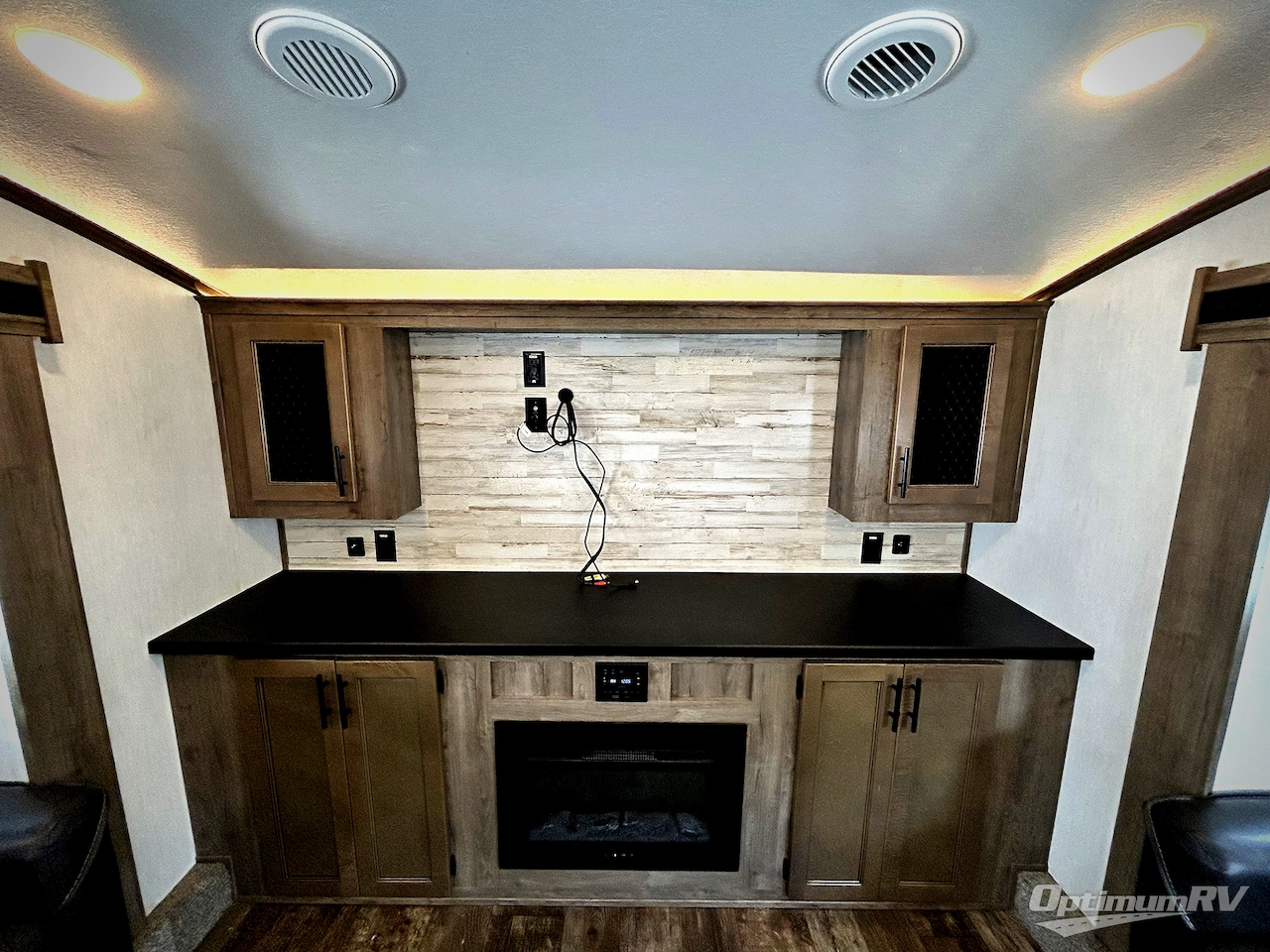 2022 Forest River Sabre 37FLH Photo 7