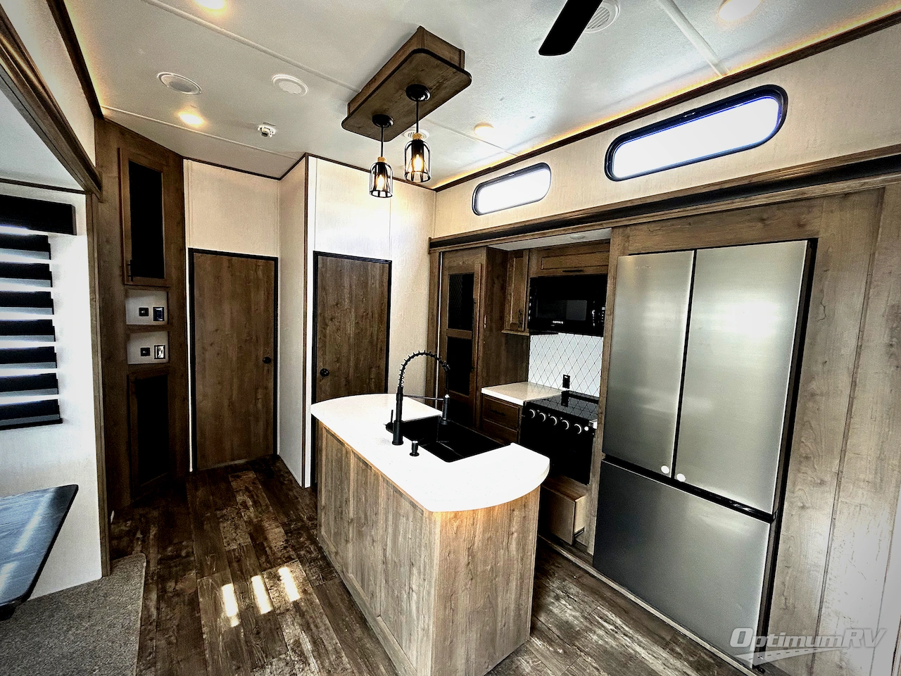 2022 Forest River Sabre 37FLH Photo 11