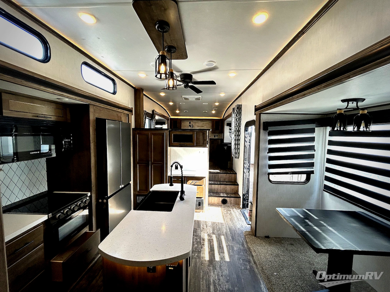 2022 Forest River Sabre 37FLH Photo 4