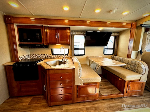 2018 Coachmen Pursuit Precision 27DS RV Photo 2