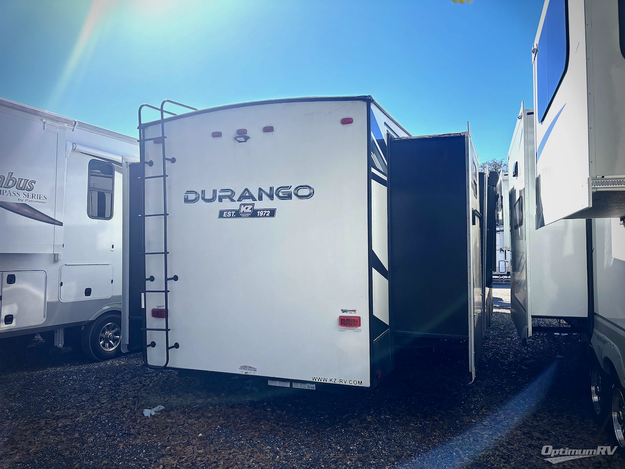 2022 KZ Durango D348BHF Photo 2