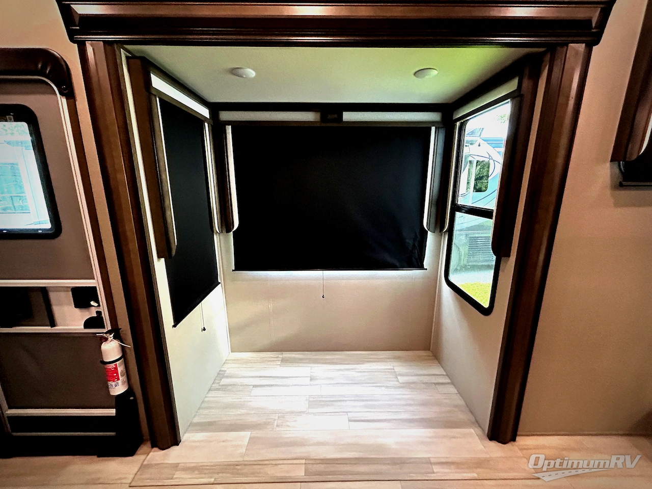 2022 Grand Design Solitude 390RK Photo 19