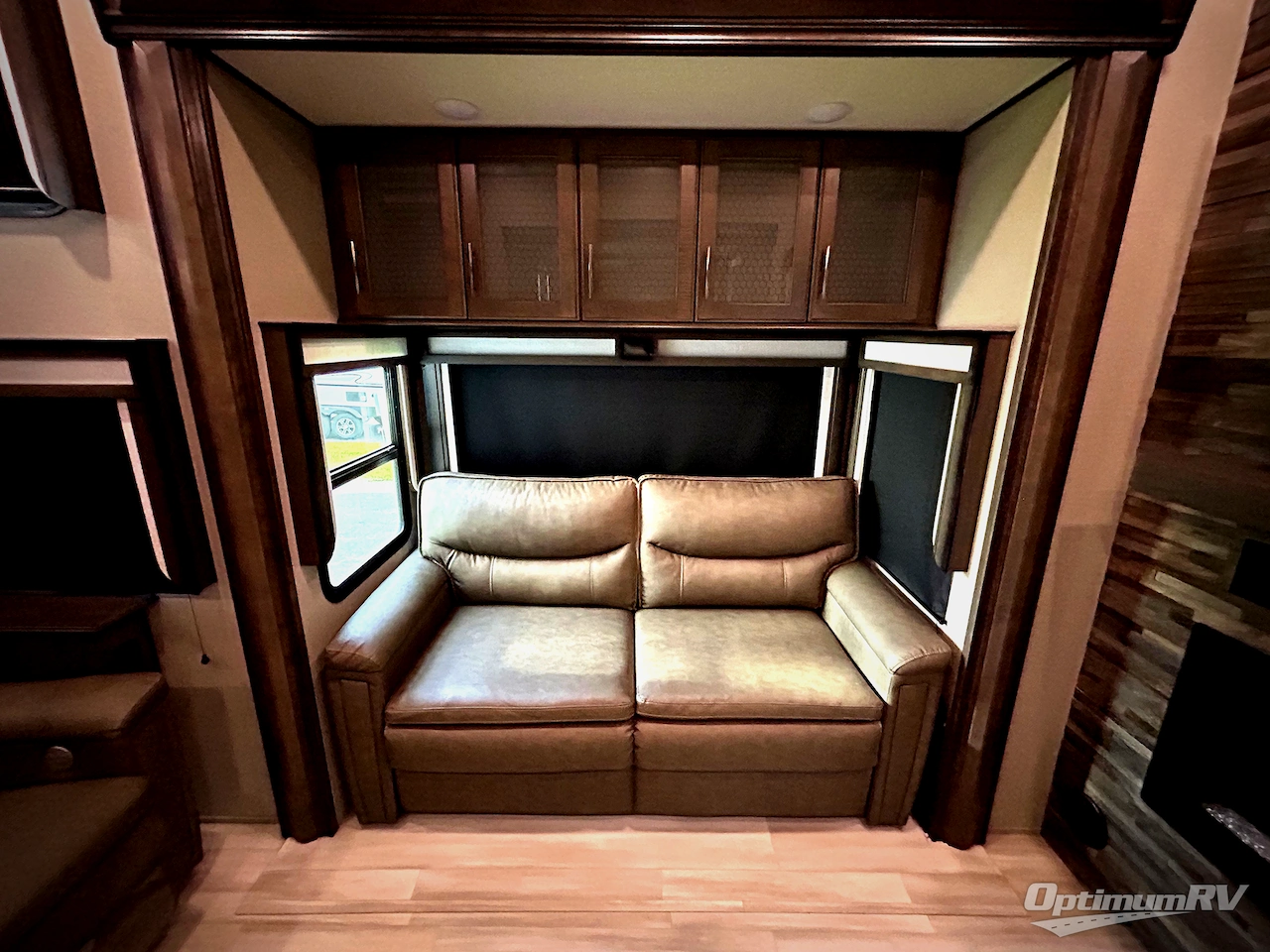 2022 Grand Design Solitude 390RK Photo 17