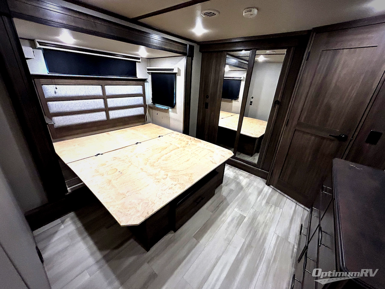 2022 Grand Design Solitude 390RK Photo 8
