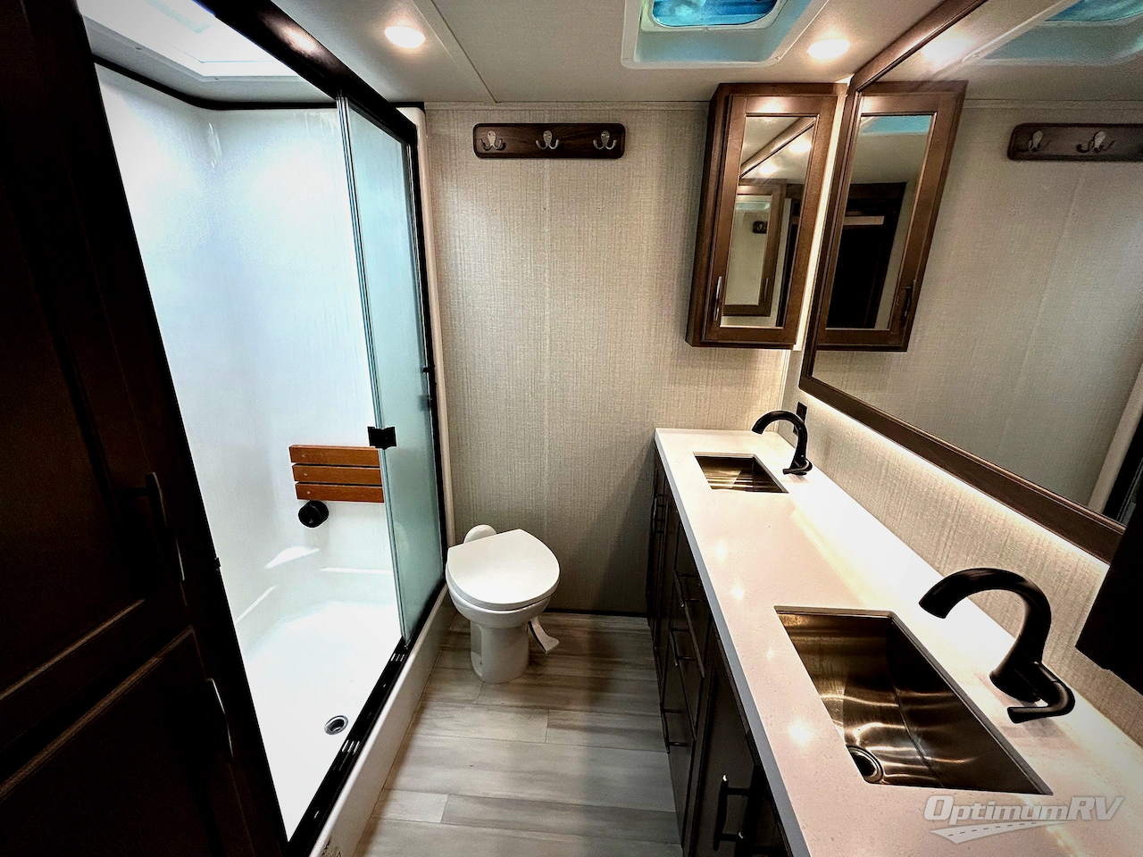 2022 Grand Design Solitude 390RK Photo 13