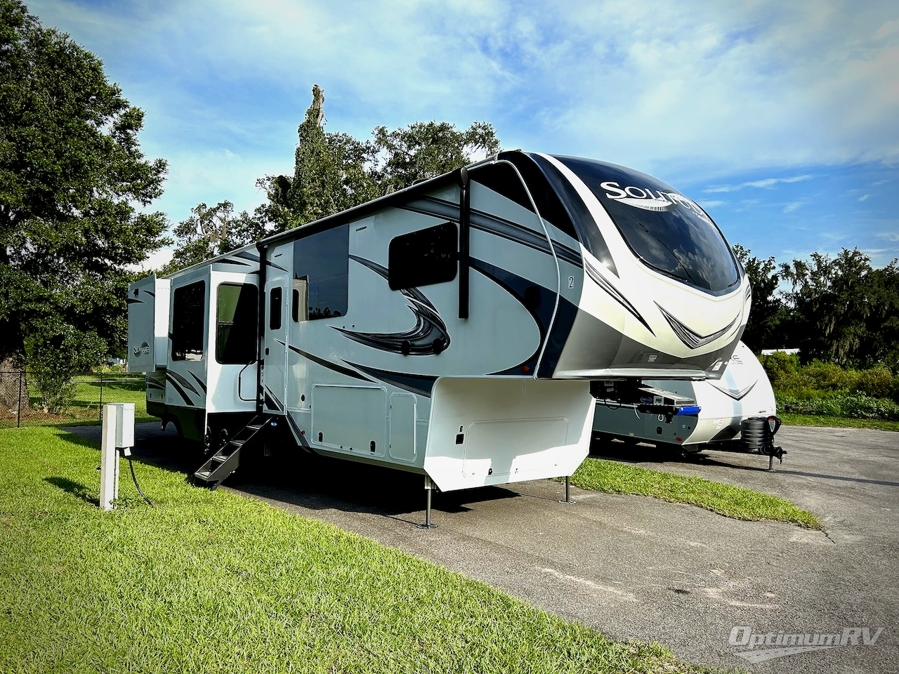 2022 Grand Design Solitude 390RK Photo 1