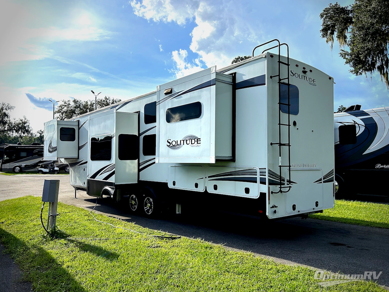 2022 Grand Design Solitude 390RK Photo 3