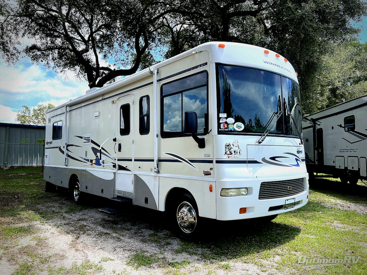 2005 Winnebago Sightseer 30 B Photo 1