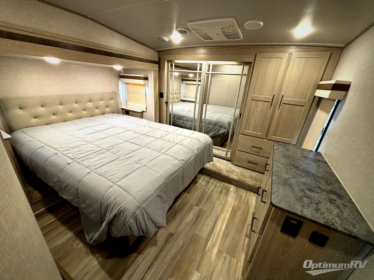 2022 Forest River Rockwood Ultra Lite 2898BS Photo 8