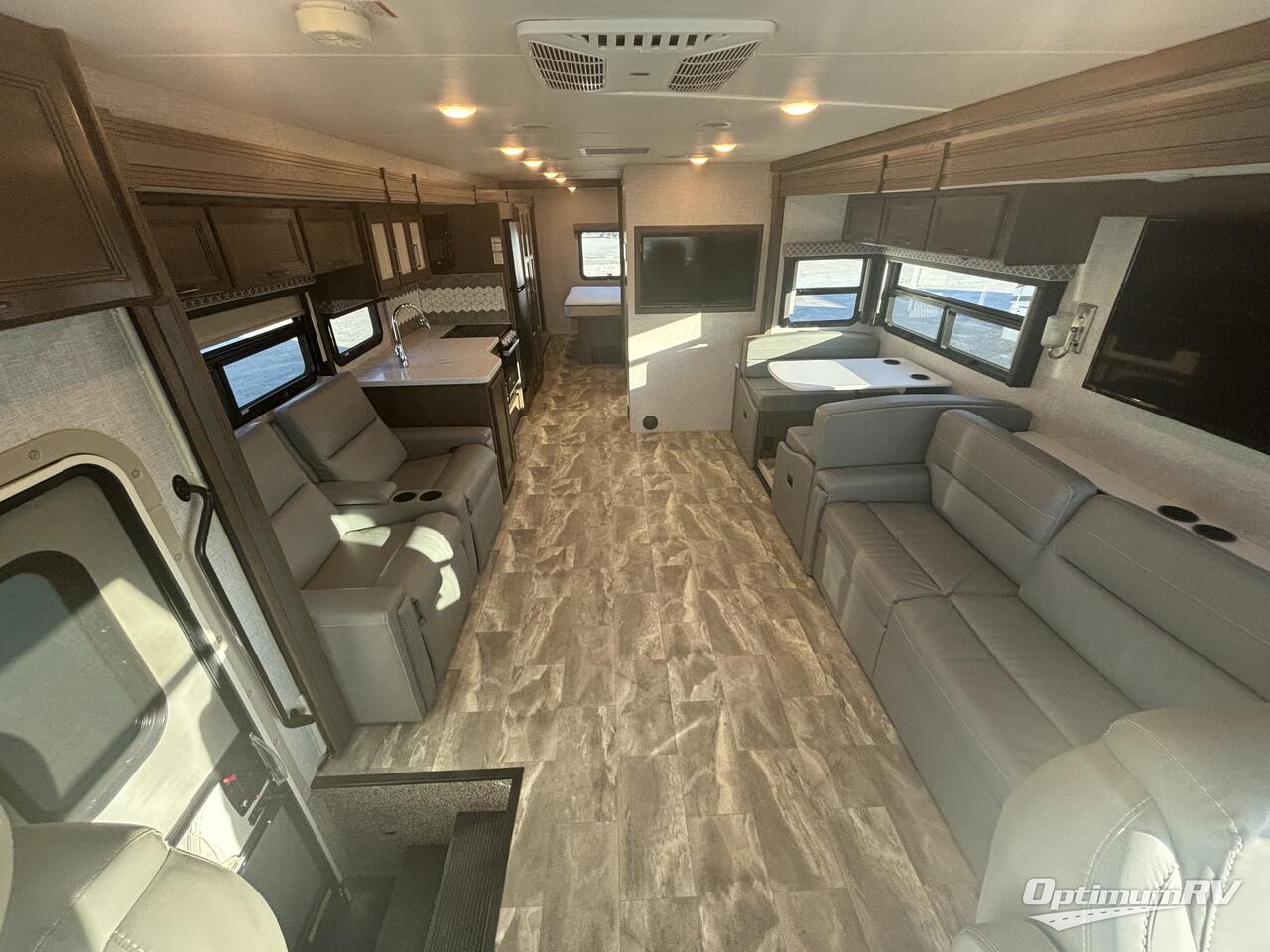 2022 Thor Windsport 34R Photo 4