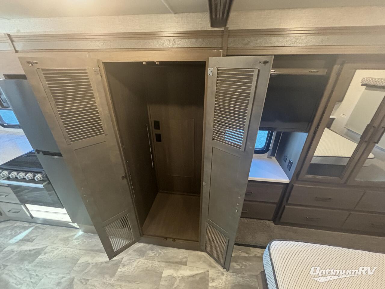 2022 Thor Windsport 34R Photo 6