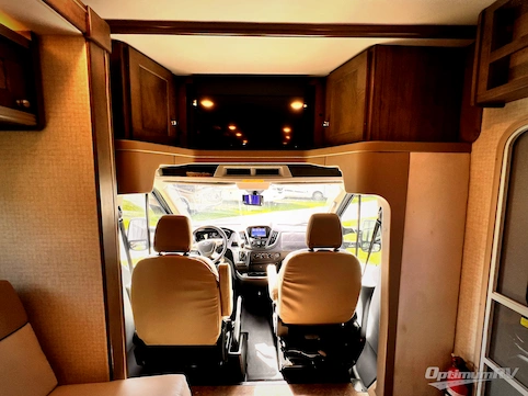 2017 Winnebago Fuse 23A RV Photo 2