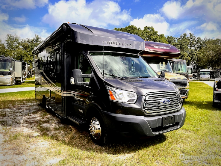 2017 Winnebago Fuse 23A RV Photo 1