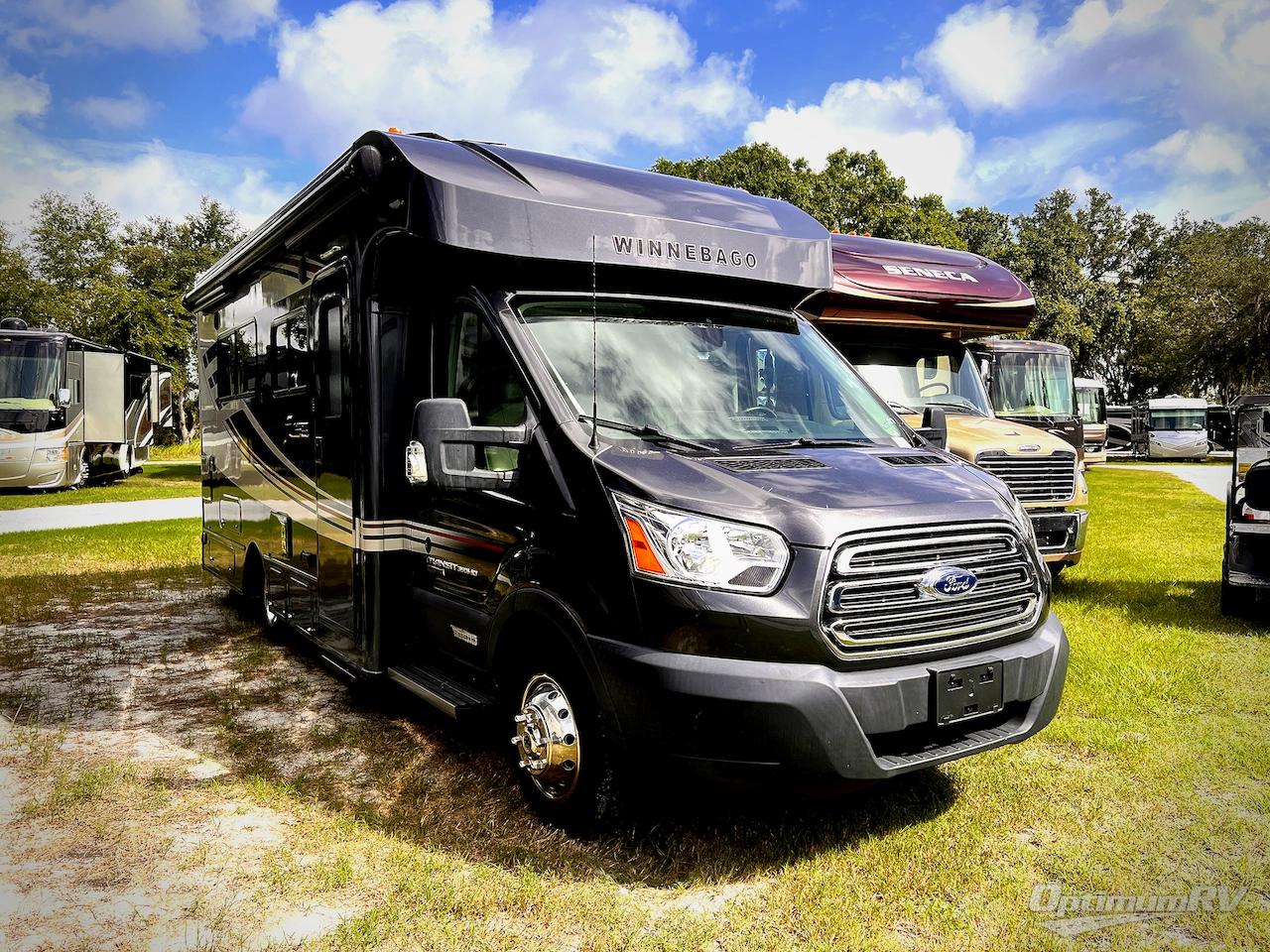 2017 Winnebago Fuse 23A Photo 1