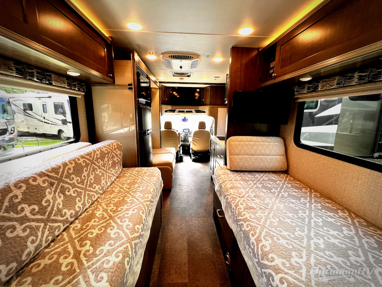 2017 Winnebago Fuse 23A Photo 5