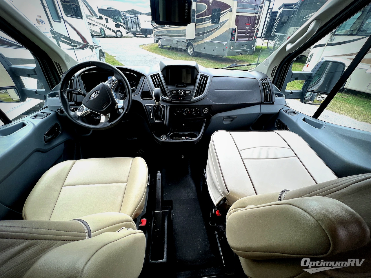 2017 Winnebago Fuse 23A Photo 7