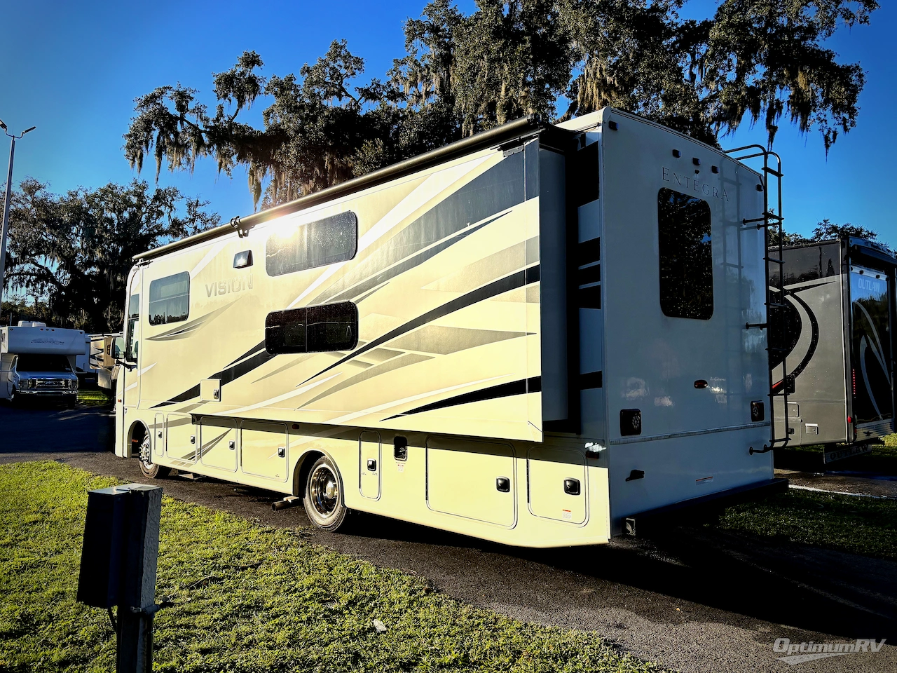 2024 Entegra Vision 29F Photo 3