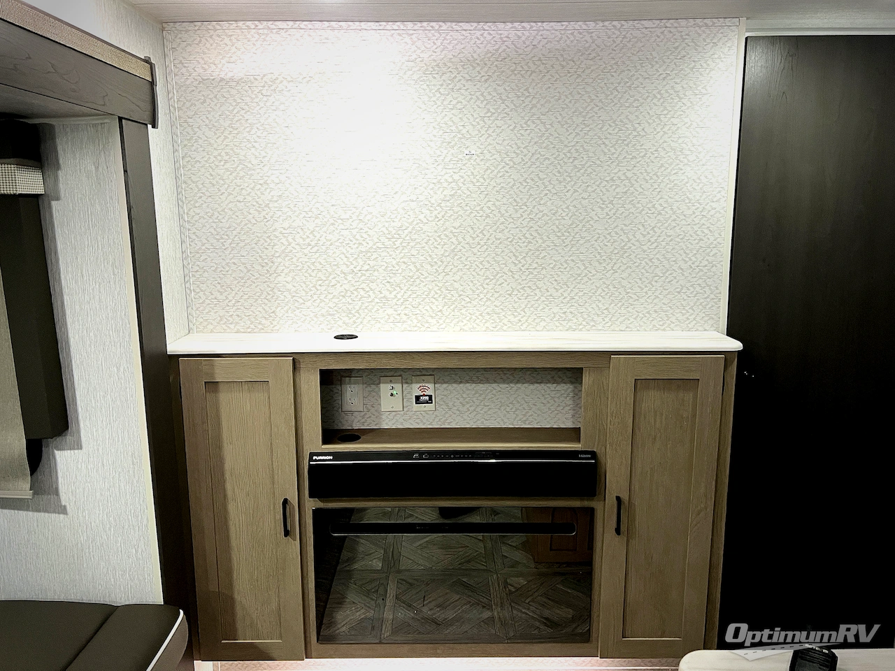 2024 Forest River Wildwood 28DBUD Photo 9