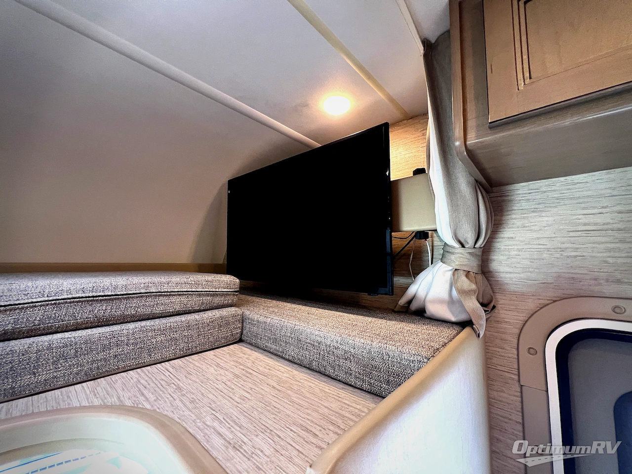 2022 Thor Chateau 22B Photo 9