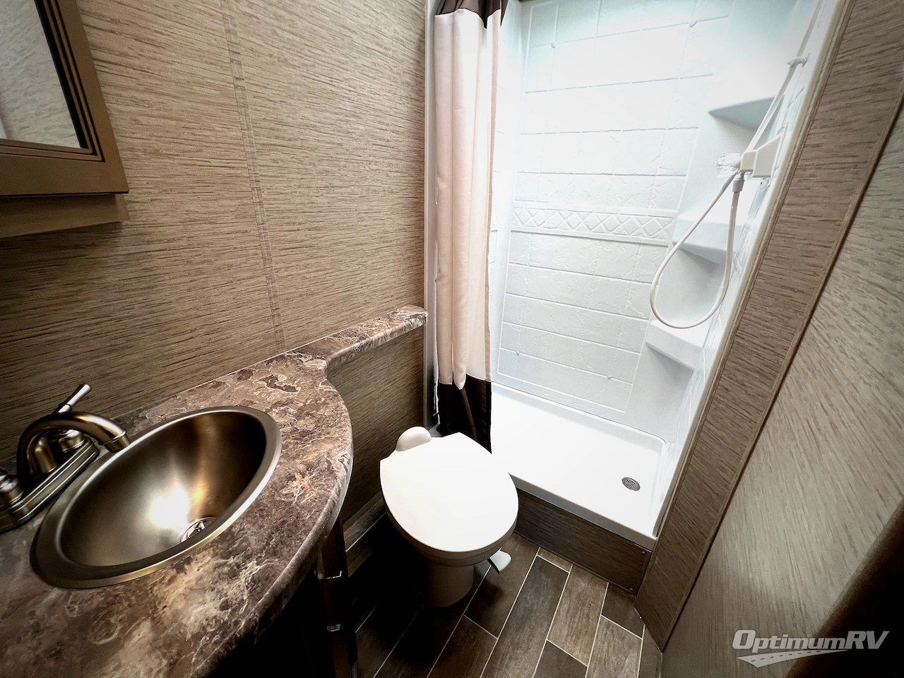 2022 Thor Chateau 22B Photo 15