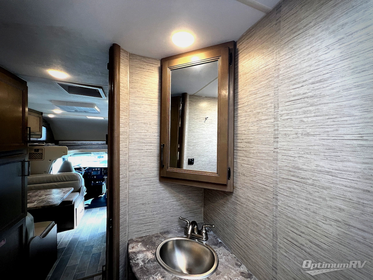 2022 Thor Chateau 22B Photo 16