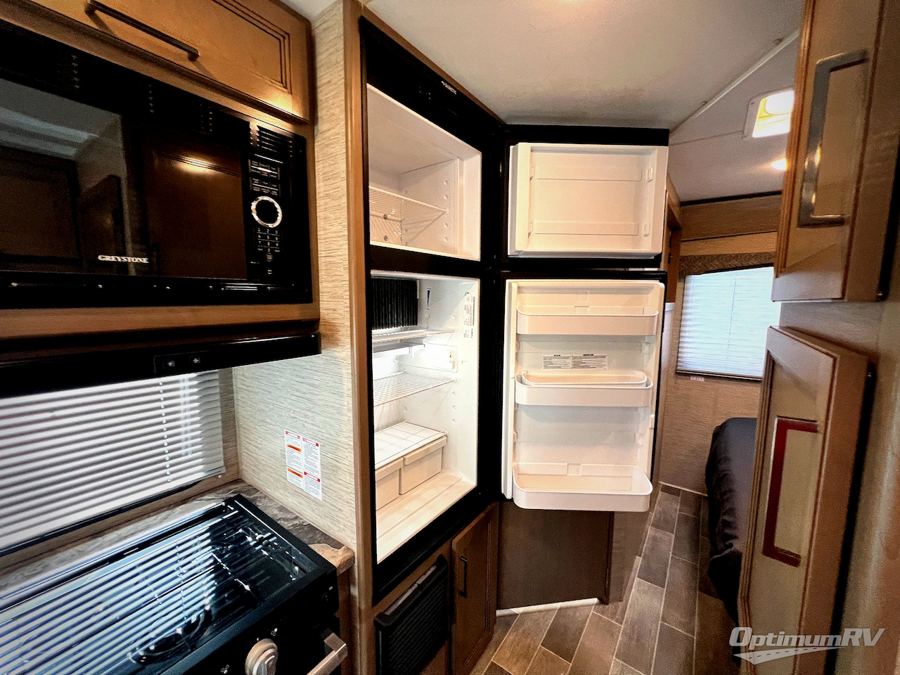 2022 Thor Chateau 22B Photo 14